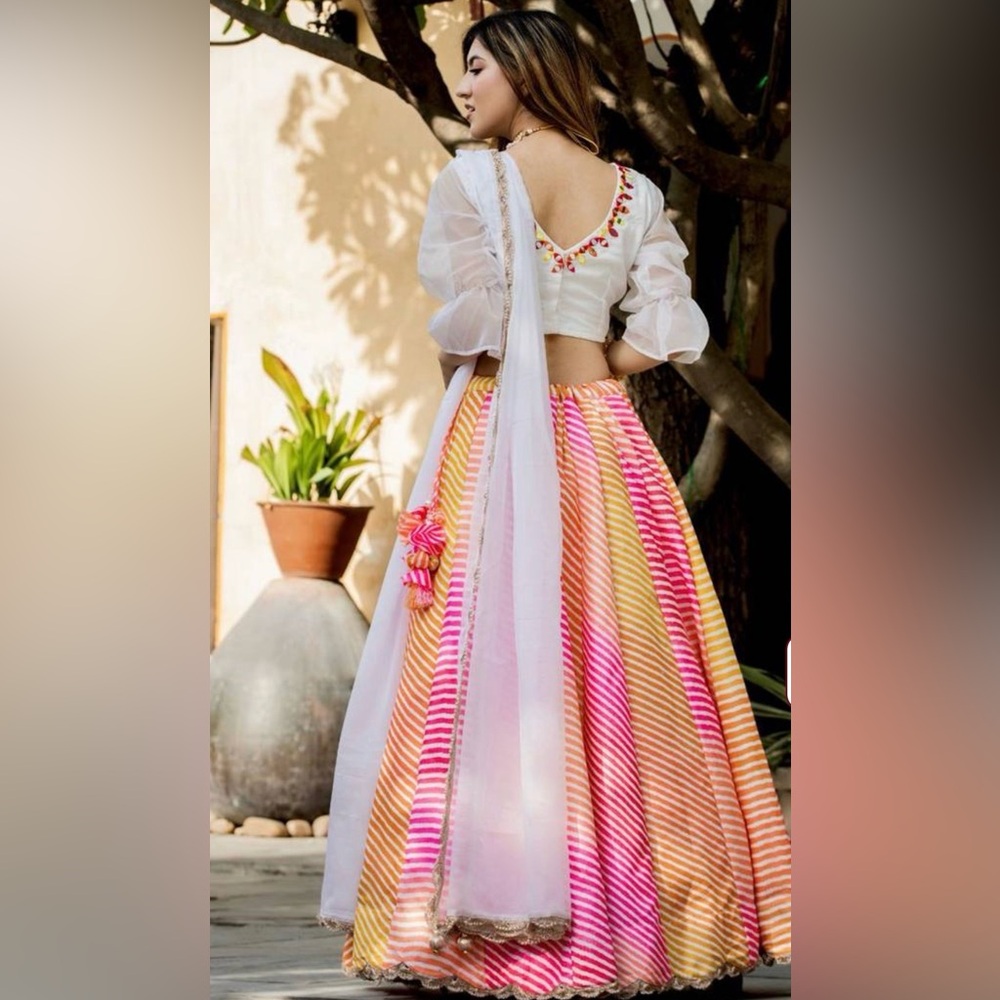 Lehenga, blouse, dupatta Striped Pink & Yellow Maxi Skirt - Women - Picture 2 of 9